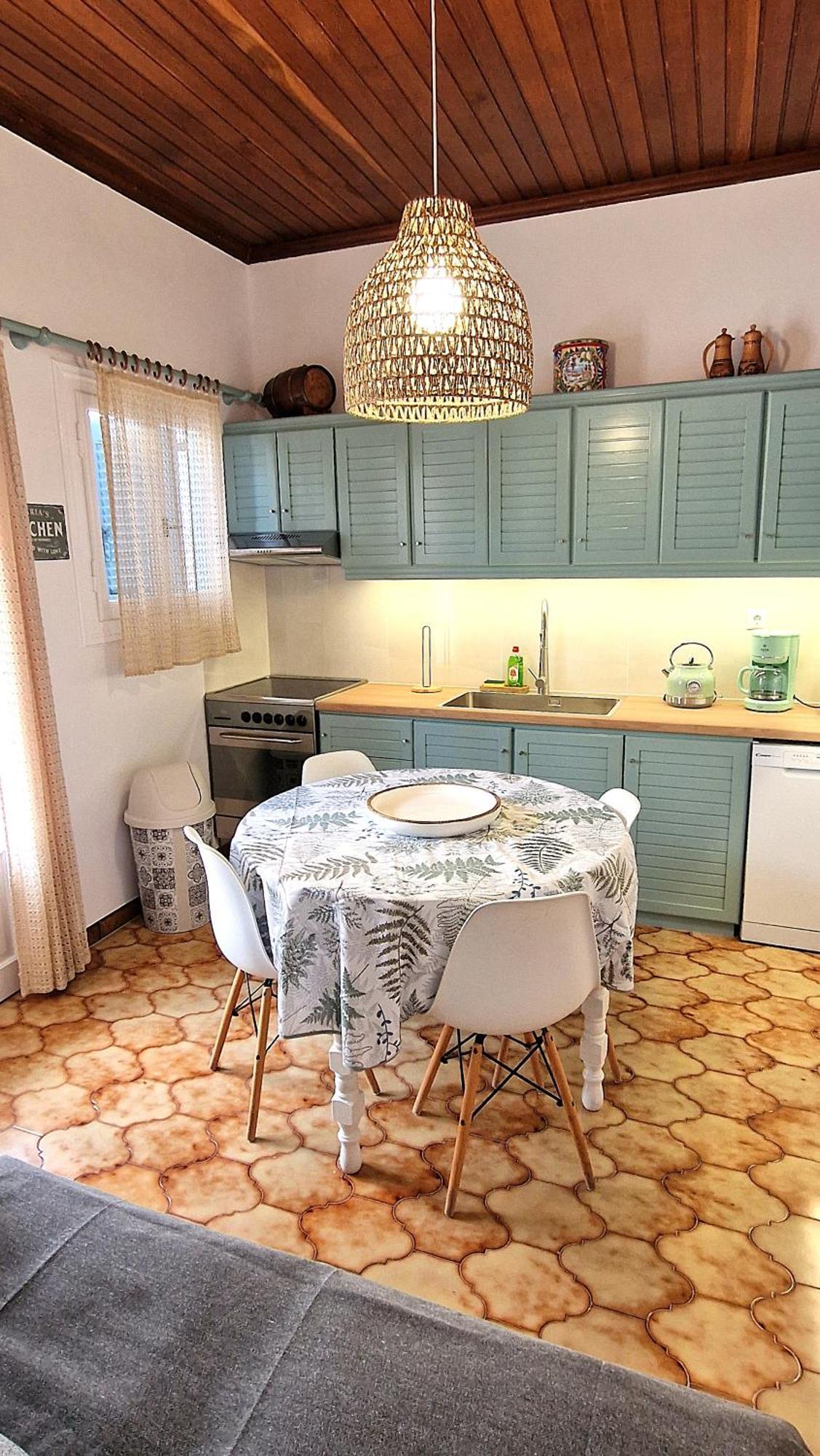 Summer House In Spetses Exterior photo